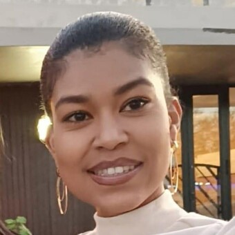 Claudia Oliphant