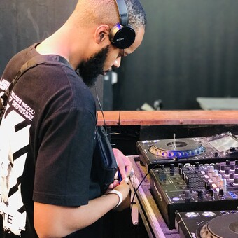 Dj mEsh-D