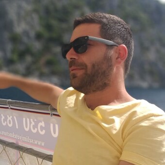 Osman &Ouml;z&ccedil;elik