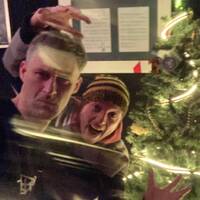 Tilos rádió Páholy 2022.12.22. Mr. Qnkly Ramones interjúja velünk + karácsonyi punk csokor by Prof.Schlek