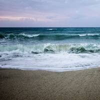 Waves in the ocean by Elana Morgulis, MFT, E-RYT