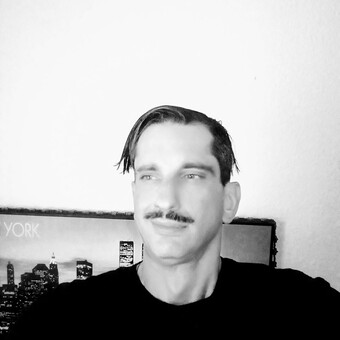 Oliver L&ouml;rcks