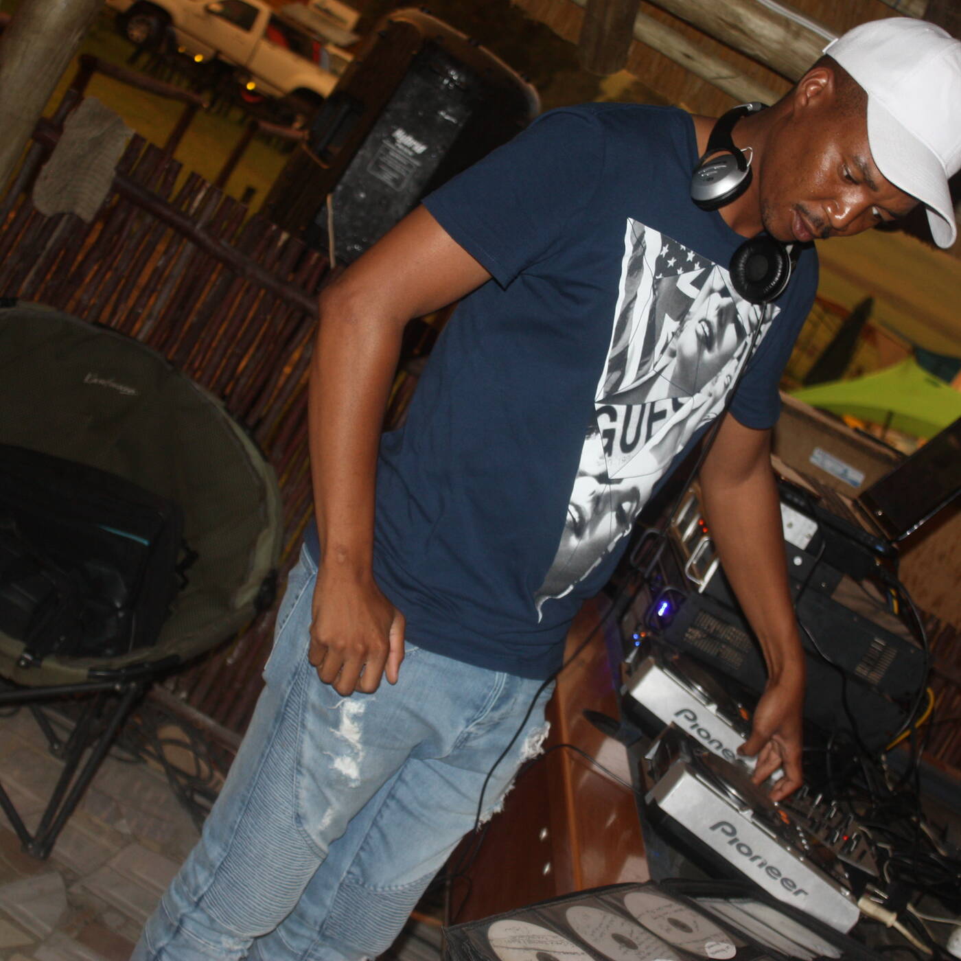 6. Deep Chiller Session Vol.6 (D.C.S Mix) By DJ Manyoni SA