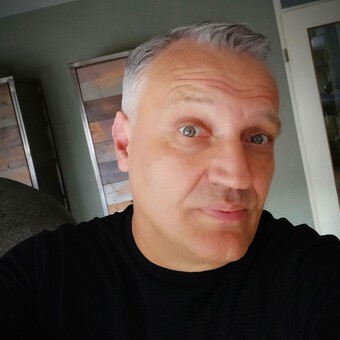 L&eacute;on Legu&eacute;