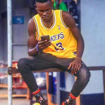 N&auml;sh Pr&ouml; Off&iacute;c&icirc;&aacute;l