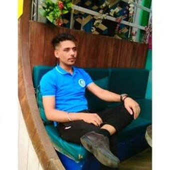 Pr&iacute;&ntilde;&ccedil;&eacute; &Agrave;j&aacute;y