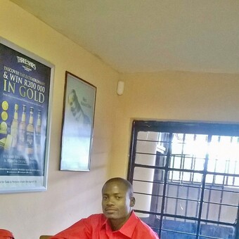 Raymond Zidumbu Ray