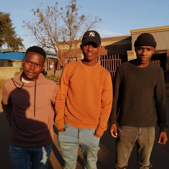 Skhumbuzo Mnisi