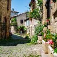 Vaqui L'Actu - Visite de Cordes sur Ciel avec Cordae La Talvera by Radio Albigés