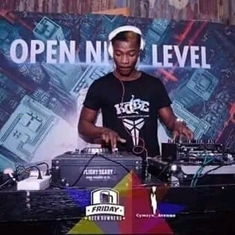 Thabo DjtovchSA