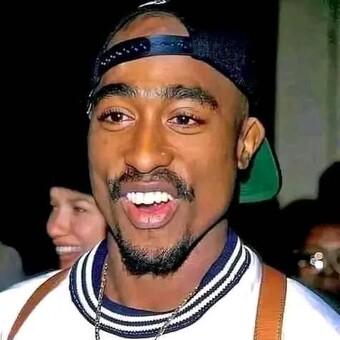 N&icirc; M&ucirc;r&egrave;ng&agrave; M&aacute;st&eacute;r