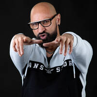 NES CASTANO official