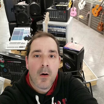 &Kappa;&omega;&nu;&sigma;&tau;&alpha;&nu;&tau;&iota;&nu;&omicron;&sigmaf; &Xi;&upsilon;&nu;&omicron;&sigmaf;