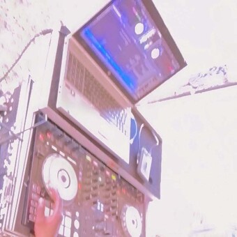 Vdj &Ccedil;hr&iuml;s Br&ograve;w&ntilde;