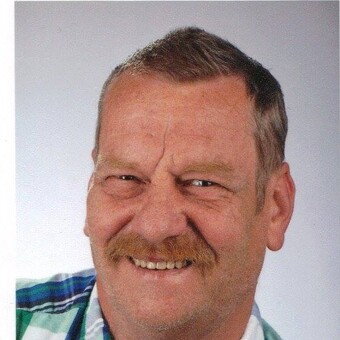 Hans-Joachim Gl&auml;&szlig;er