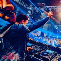World Is Mine Radio Show - Pull-Maxx (19.02.2024) by djsets4u