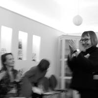 dreimaldrei im Eferdinger Gastzimmer by HÖRBOX GAV OÖ