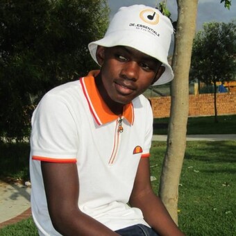 Tebogo De Essentialz Mthombeni