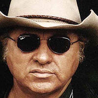 INTERVISTE | PIETRUCCIO MONTALBETTI - ESPLORARE IL MONDO by RADIO FRANCIGENA - LA VOCE DEI CAMMINI