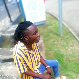 Njabulo Nj&euml;aver