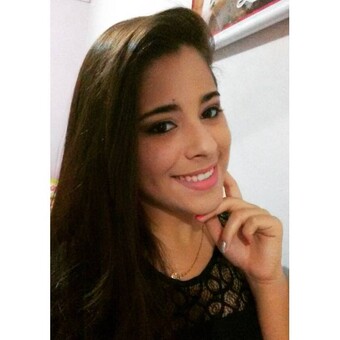 Let&iacute;cia Oliveira