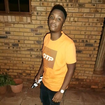 Obakenq Buckz Tshukudu