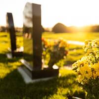 Empreendedorismo no luto: como o atendimento humanizado fortalece pequenos negócios no setor funerário by Rádio Jornal