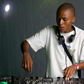 DJ Tshiamo