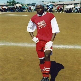 Gareth Jos&eacute; Ficha