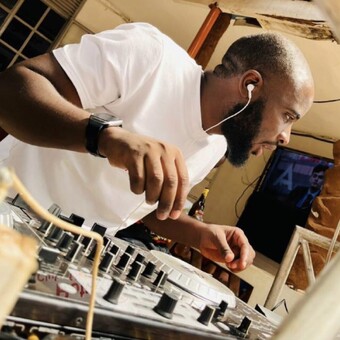 Dj-Kilo, The pharmacist
