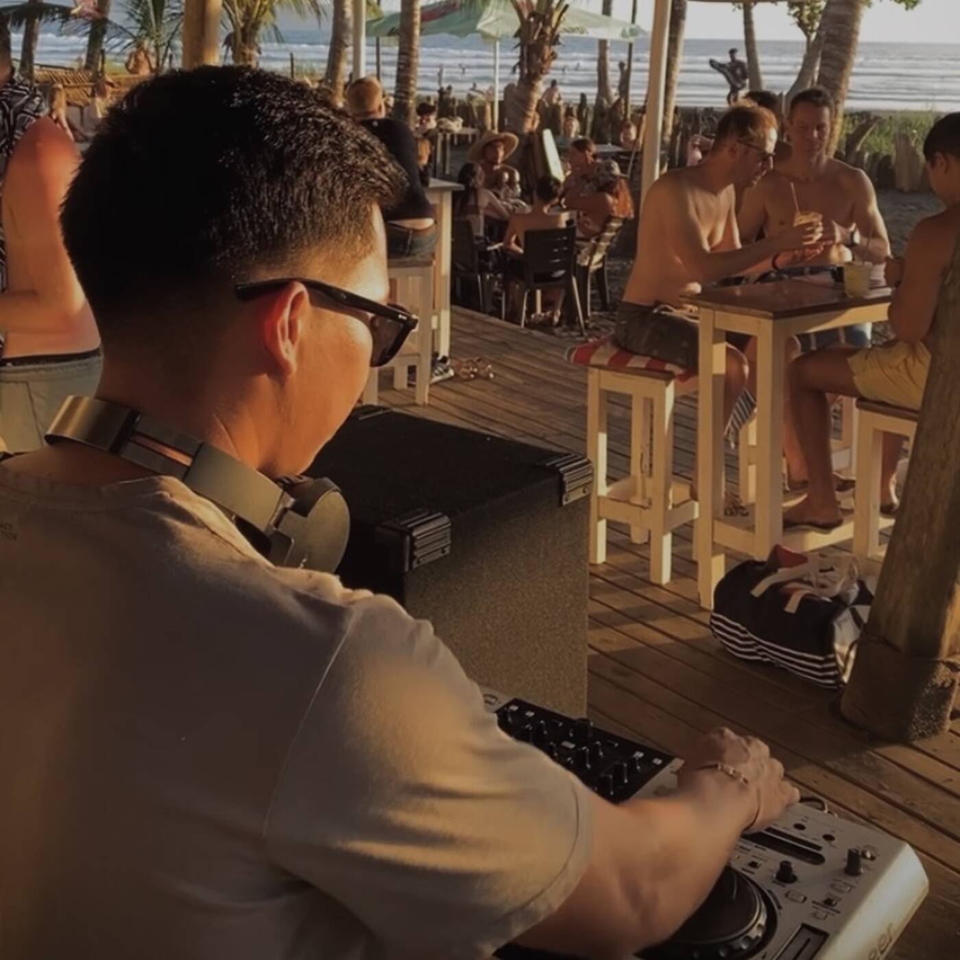 SUNSET LOVERS - AFRO HOUSE- HOUSE - TECHNO ( OASIS BEACH CLUB 05/01/24)