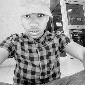 Karabelo Italiano Guy Makau