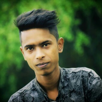 S&oslash;urav Majum&eth;ar