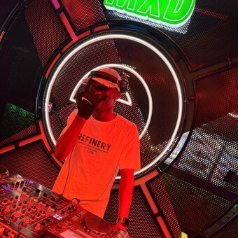 EL Shaku MusiQue
