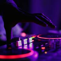 Deep Vibrations (Season 1, Ep. 3) - www.ifmradio.ro by Ryan Talin