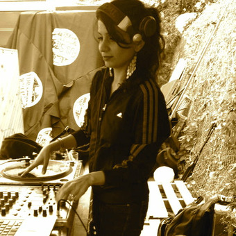 DJ Ayna