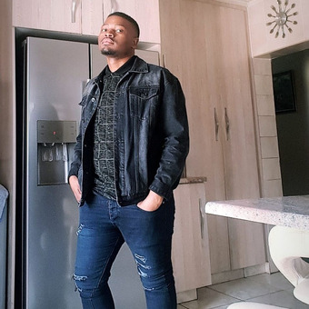 Xola &Ntilde;q&ugrave;b&euml;lani