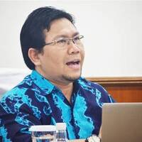 2016-08-29 Topik Idola - Narasumber Dadan S. Suharmawijaya by Radio Idola Semarang