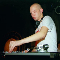 Überschall Battle 2004 - DJ Real, MC Glacius, Mischer - Round 1 by ÜberschallCast
