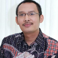 2017-03-06 Topik Idola - Prof. Ahmad Erani Yustika by Radio Idola Semarang