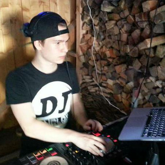 DJ Helox