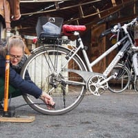 Flicken, schrauben, ölen - Fahrradcontainer wird 20 Jahre alt by Campusradio Kassel