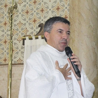 Homilia de Pe. Sìlvio na missa de Páscoa 2019 by Pascom Santa Teresinha