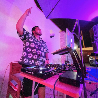 DJ Yonel Peru