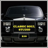 Classic Soul Studio 210 Suave na Nave by ZR by Classic Soul White&Black
