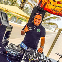Radio Show 033 DJ Victor Cervantes Top Chart Club Mix August 2018 Rabbit Social Club by DJ Victor Cervantes