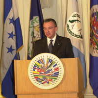 Gabriel Orellana Rojas, Canciller De Guatemala by Nosotros Unidos Con Belize