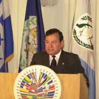 Guillermo Pérez Cadalzo Arias, Secretario De Estado En El Despacho De Relaciones Exteriores De Honduras by Nosotros Unidos Con Belize