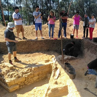 Escavações arqueológicas na cidade de Balsa, em Luz de Tavira, receberam vista das entidades que as apoiam by Rádio Gilão - Tavira