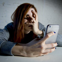 La adiccion a las redes sociales en los jovenes by jovenes en accion